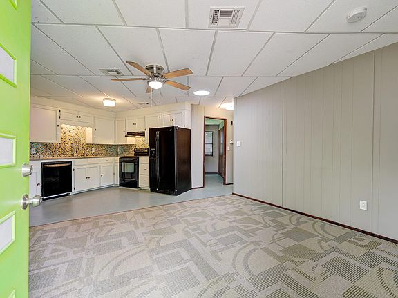 Living + kitchen space