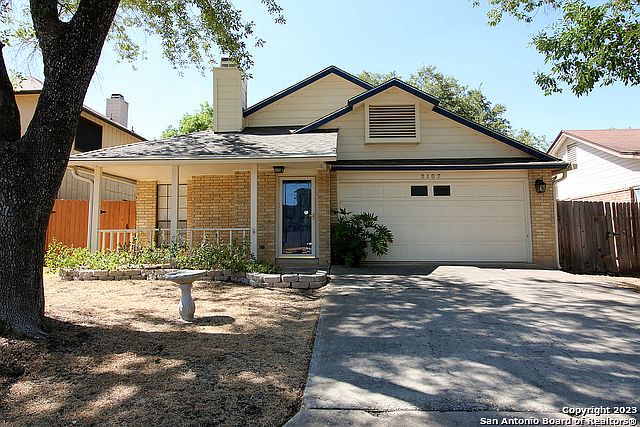1st image of 2107 RIVER HOLLOW DR