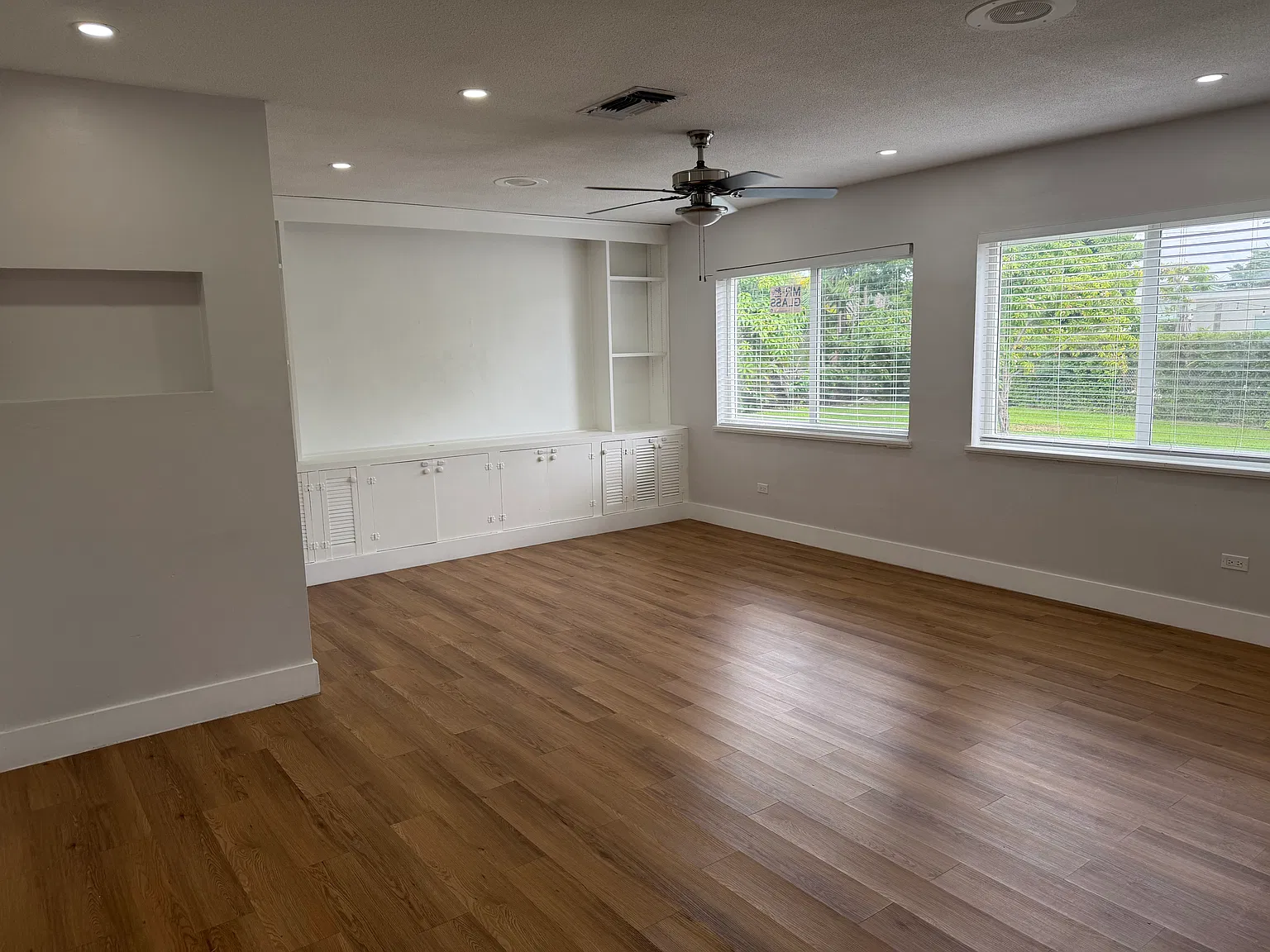 3 bed, 1757 sqft, $4,300 — Photo 3