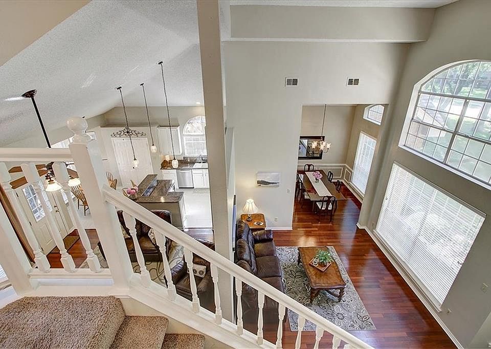 1st image of 523 Woodhill Ct