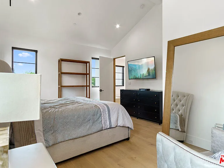 5041 Noeline Ave — Photo 12