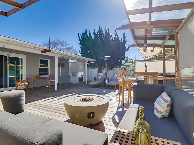 984 Catalina Blvd — Photo 35