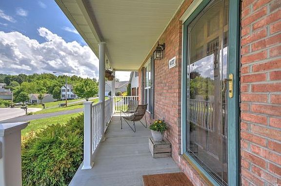2nd image of 4137 Bradford Ln