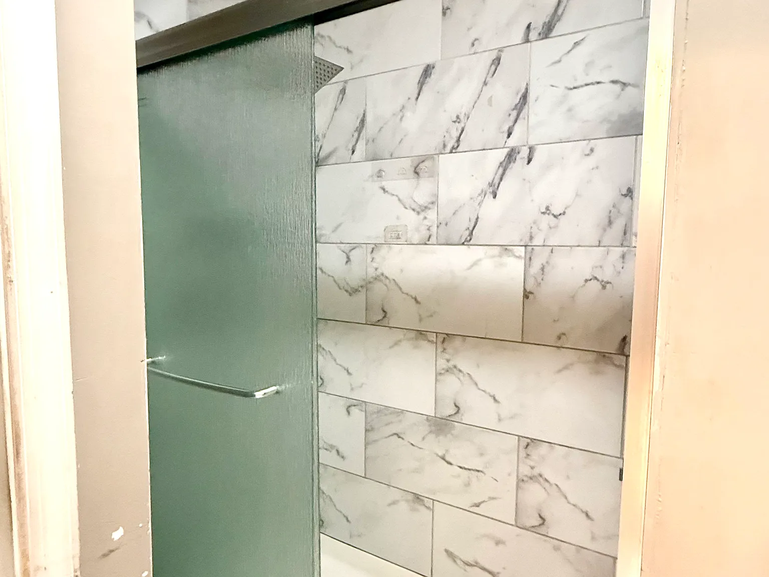 2 bed, 1000 sqft, $1,350 — Photo 3