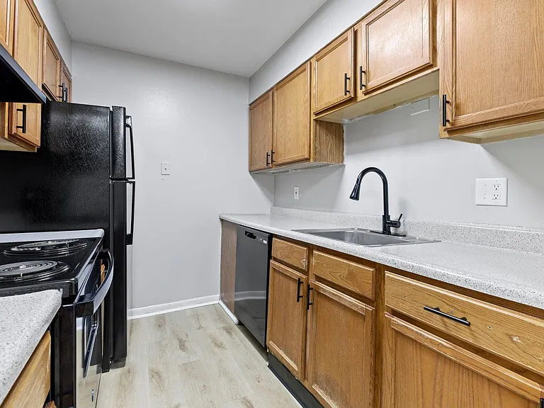 The Hills Apartment Homes — Photo 18