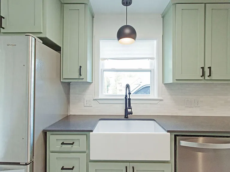 400 W Poplar St #D — Photo 9