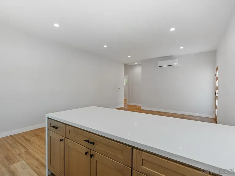 1489 Fern Ave #1 — Photo 11