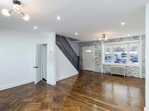 3rd image of 123-31 Inwood St #A