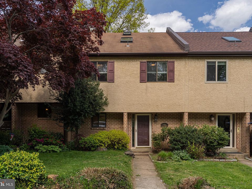 1st image of 156 Eaton Dr