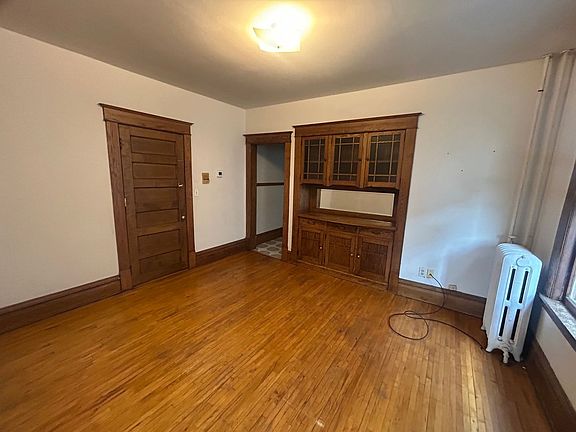 4th image of 702 Holly Ave