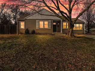 300 8th St, Warrensburg, MO 64093