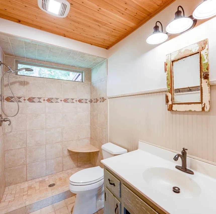 1 bed, 1.5 bath, 1000 sqft, $1,260 — Photo 1