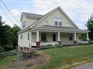 125 Morris Rd, Mount Hope, WV 25880