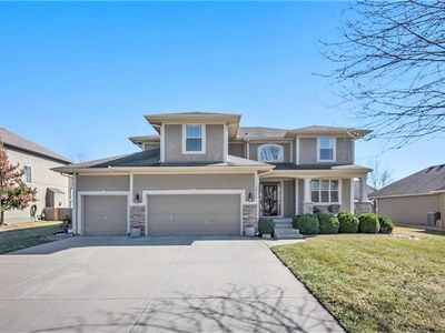 1813 NE Park Ridge Cir, Lees Summit, MO, 64064
