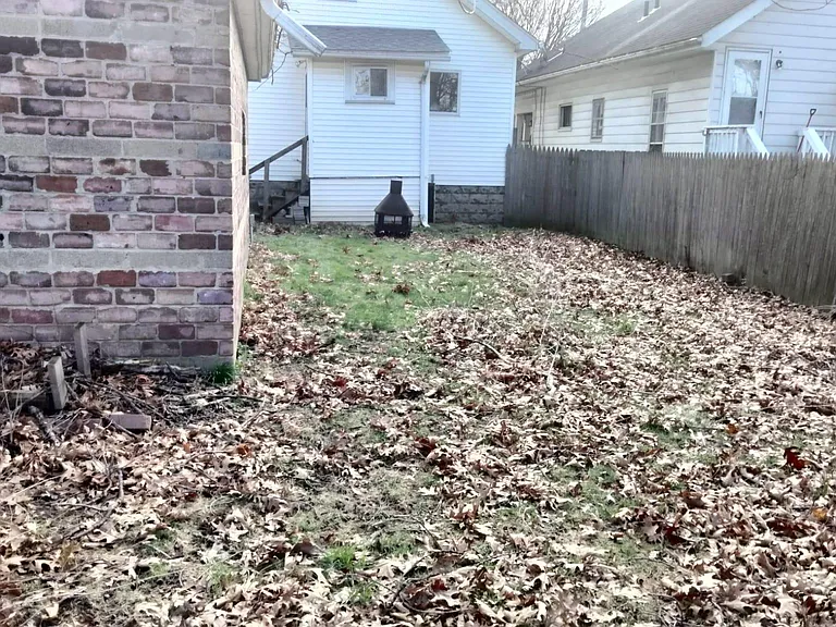 1138 Collinwood Ave — Photo 13