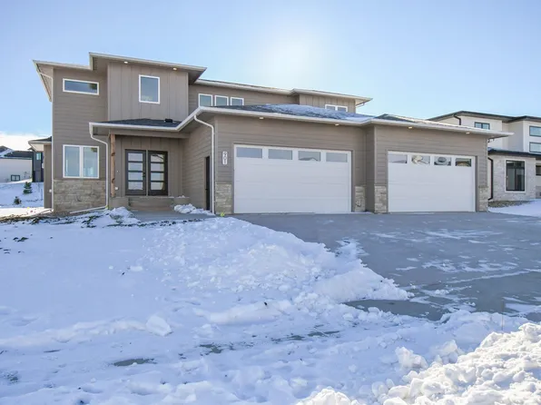 901 N Sylvan Dr, Sioux Falls, SD 57110