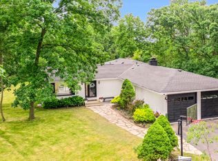 799 N Bradley Rd, Mettawa, IL 60045