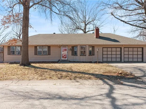 717 Oak St, Wellington, MO 64097