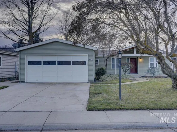 8463 W Willowdale Dr, Garden City, ID 83714