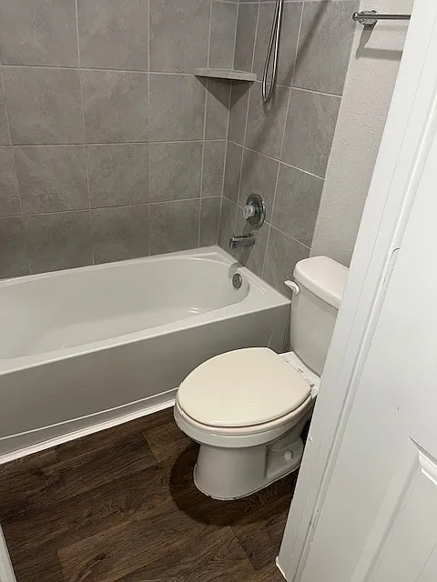 4 bed, 1833 sqft, $2,250 — Photo 2
