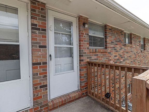 2nd image of 711 Hulen Dr APT 3