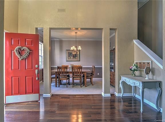4th image of 48 Woodfern Rd