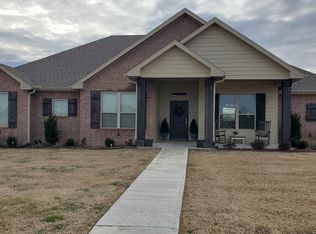 18205 Astor Dr, Fayetteville, AR 72704