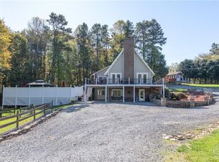 4027 Woodlake Rd, Winston Salem, NC 27127