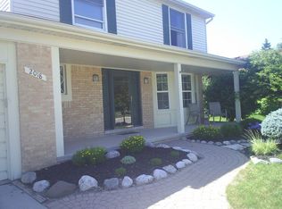 2018 Cumberland Rd, Rochester Hills, MI 48307
