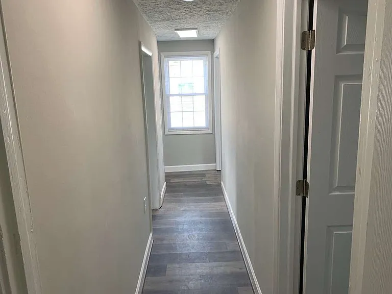 4421 Wilkens Ave — Photo 11