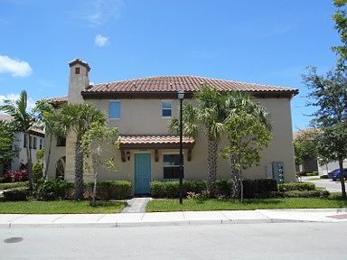 1st image of 2938 Saint Thomas Dr