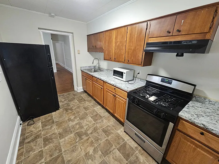 3406 Kenyon Ave — Photo 6