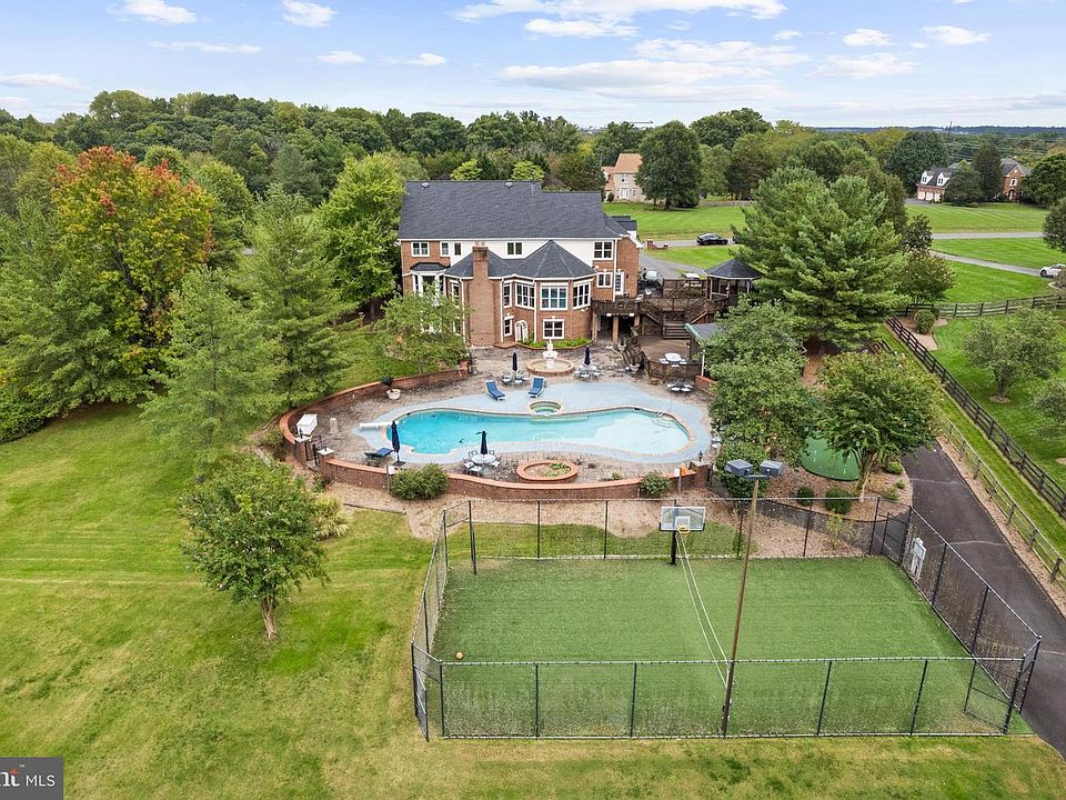 1st image of 5340 Chandley Farm Cir