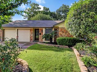 7214 Pine Grove Dr, Houston, TX 77092
