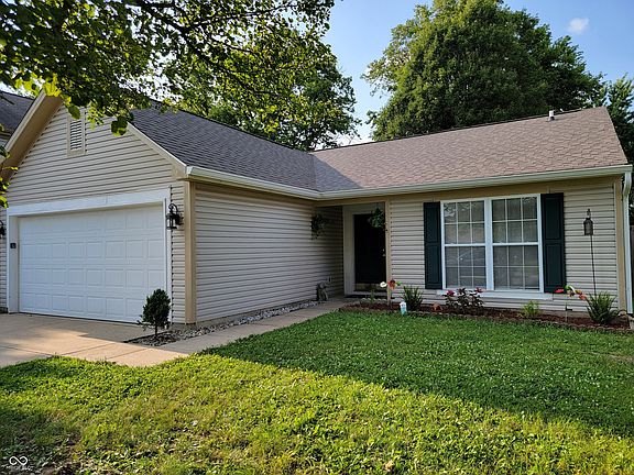 3rd image of 3344 Montgomery Dr