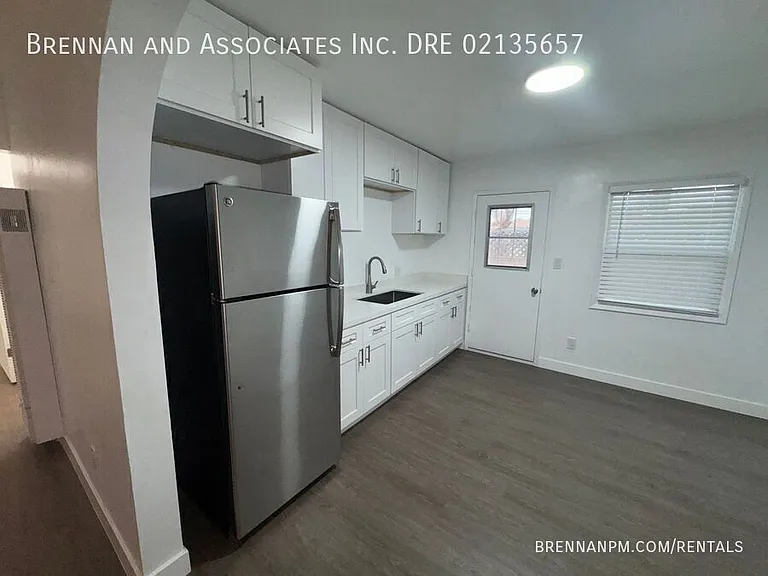 511 Center St #A — Photo 3