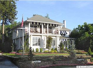 910 River Rd, Fair Haven, NJ 07704