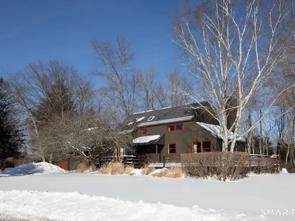 11 Deerfield Road, Salisbury, CT 06039