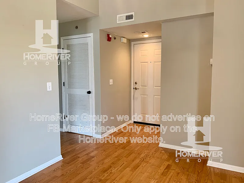2 bed, 2.0 bath, 970 sqft, $1,595 — Photo 2