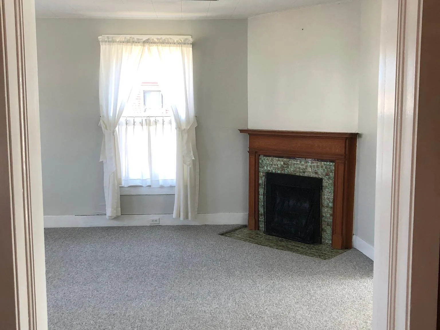 3 bed, 1999 sqft, $1,550 — Photo 4