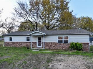 102 W Howard St, Roland, OK 74954