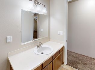 625 NW Spruce St #C6, Hermiston, OR 97838