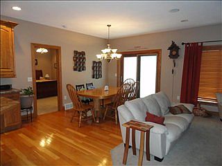 5th image of 3901 Briarwood Dr