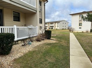 41 Wharfside Dr #41, Monmouth Beach, NJ