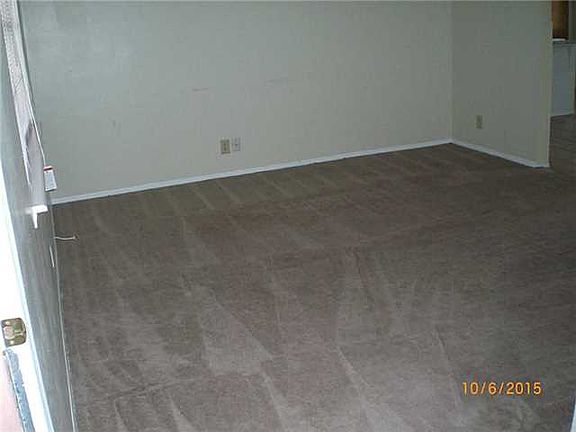 4th image of 4816 Blossom Dr