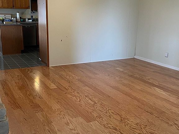 4th image of 1270 Arlington Rd