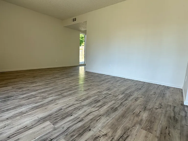 1835 Westminster Ct #1 — Photo 5