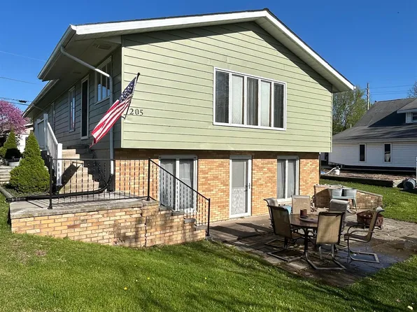 205 Park St, Donnellson, IA 52625