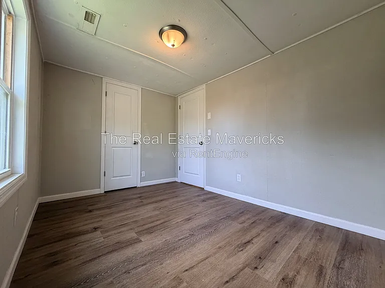 46 Trinity Rd #1 — Photo 16