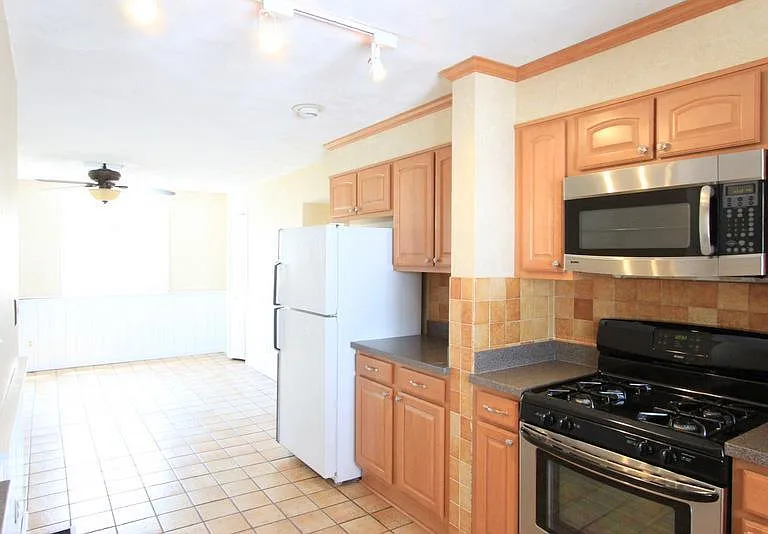 99 Electric Ave #2 — Photo 7